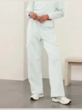 🌿 NWT Athleta Easy Cargo Fleece Pants XL – Soft Cozy Athleisure 🌿